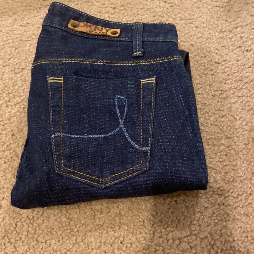🆕DKNY Time square flare jeans 24R